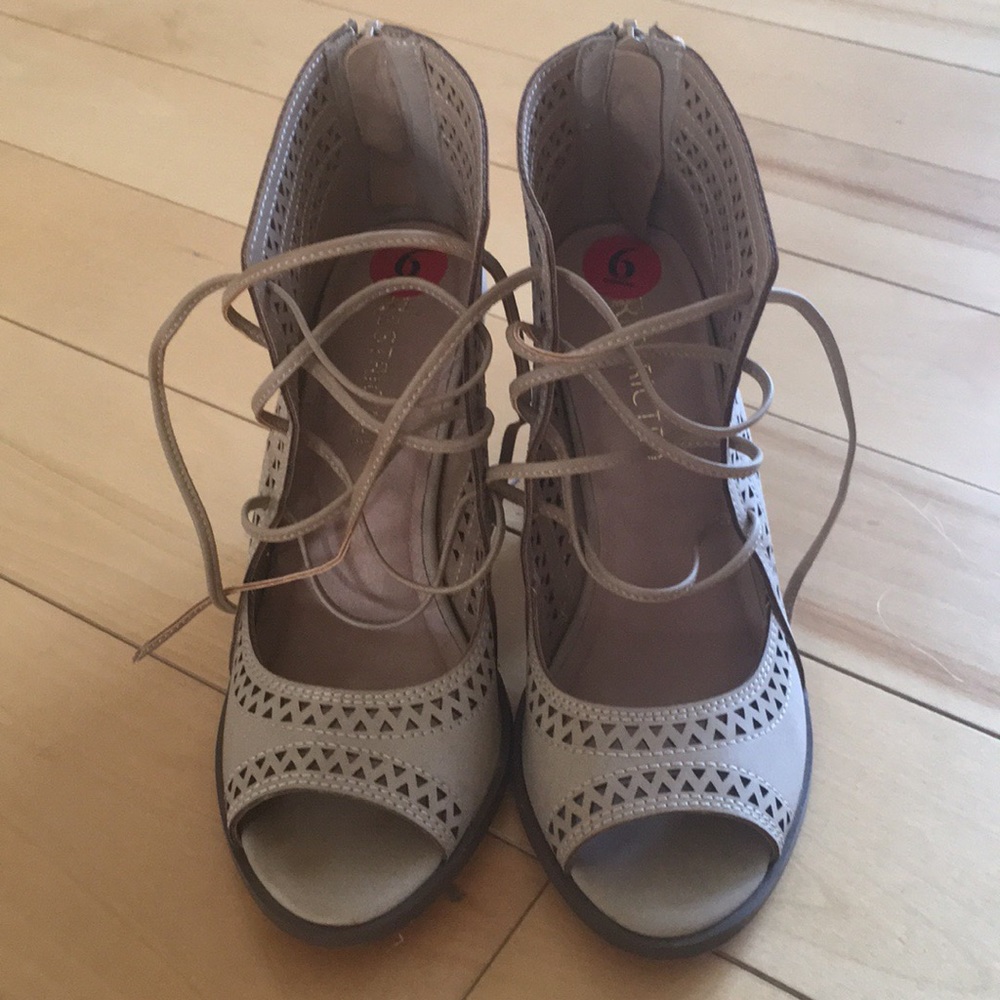 NWT!! Lace up Heels.